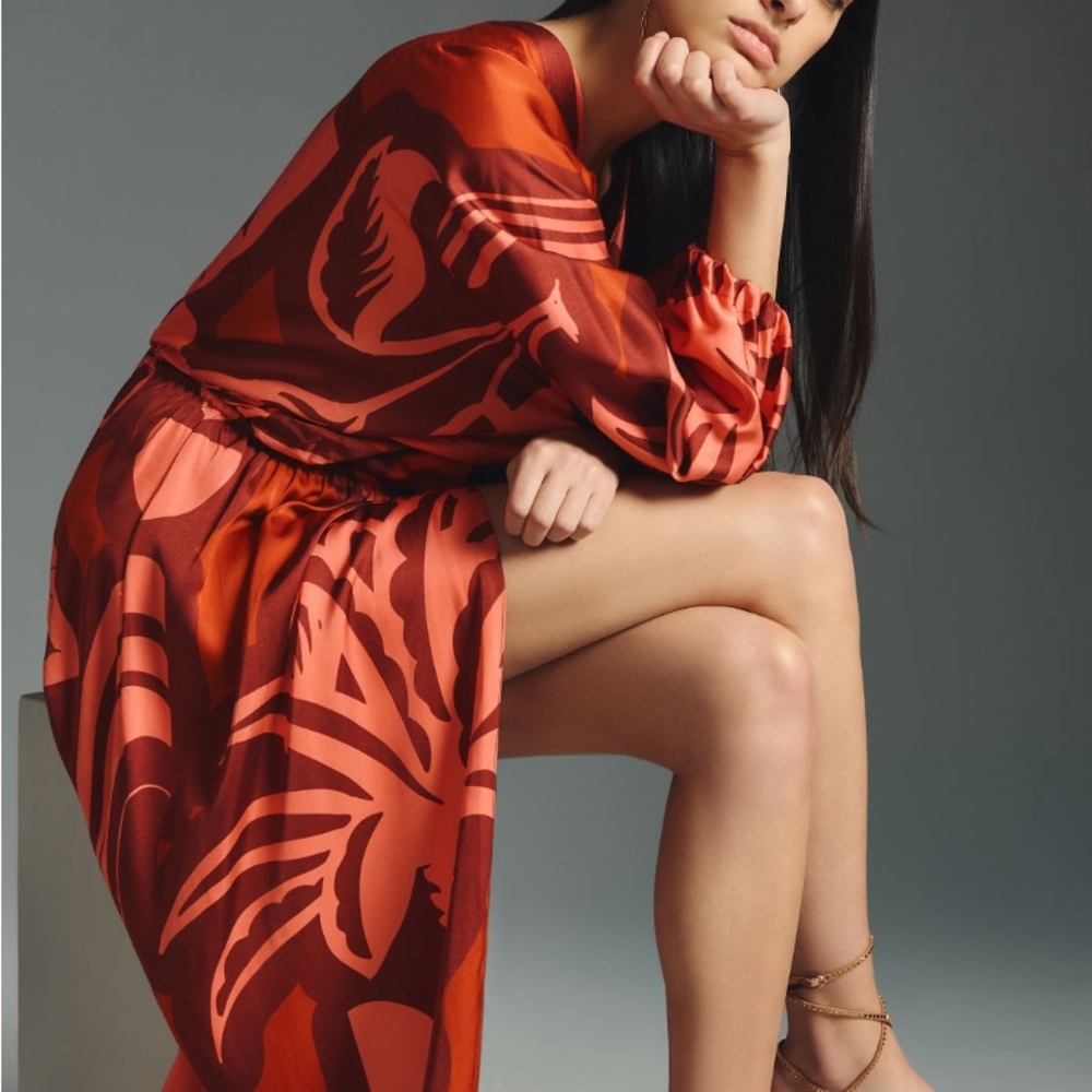 Winter in Hawaii wear Eugenia Fernandez isola V-Neck Maxi Dress - Picture 4 of 8